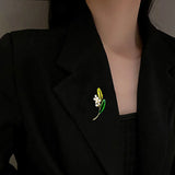 Oil Dropping Leaf Natural Pearl Personality Flower Brooch