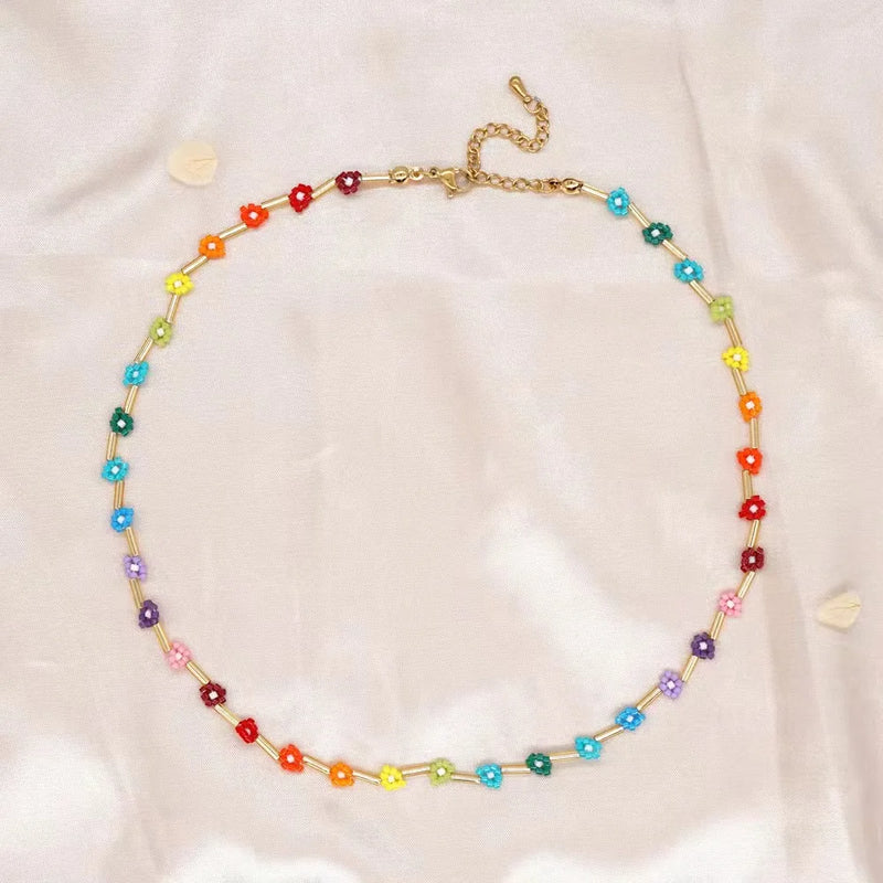 Acrylic Beaded Daisy Flower Choker Necklace for Women