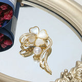 Women Shell Pearl Flower Brooch Lady Ins Sweater Costume Jewelry