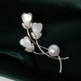 Women Sea Shell Heart Leaf Brooches Lady Natural Pearl Costume Jewelry