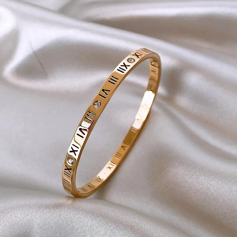Roman Numerals Stainless Steel Charm Bracelet for Women