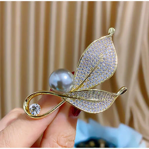Copper Zircon Leaf Gray Pearl Brooches Pins for Women Suit Jacket Accessories