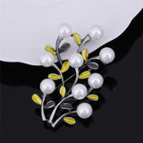 Vintage Grass Shape Brooch Scarves Buckle Accessory for Women