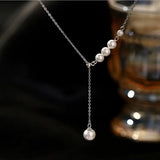 Alloy Materia Pearl Tassel Necklace for Women French Clavicle Chain