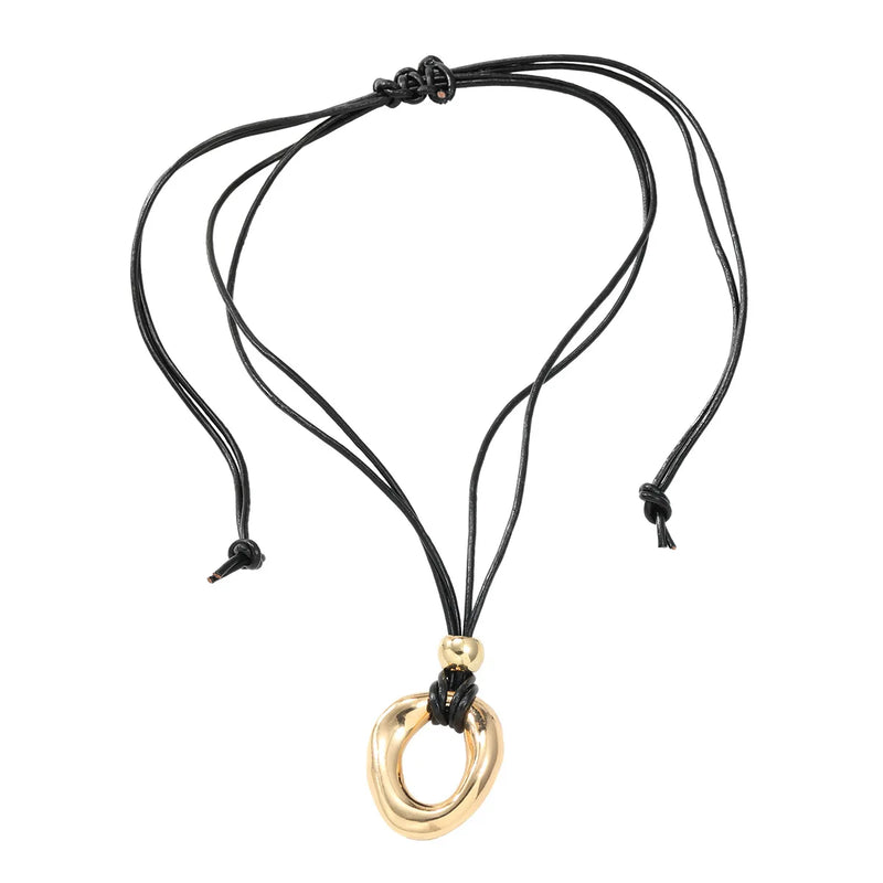 Vintage Metal Round Pendant Necklace for Women