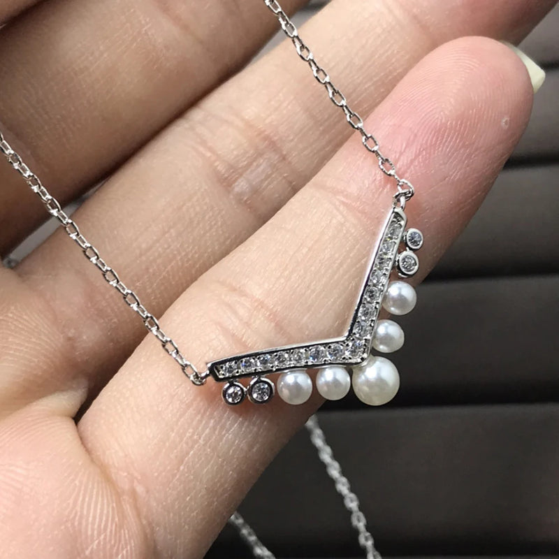 Classic S925 Sterling Silver V-shaped Pearl Diamond Necklace