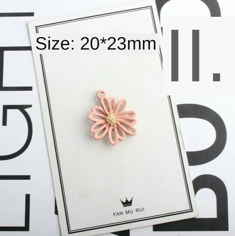 Rubber Paint Five Daisy Flowers Alloy Charm Bracelet Pendant