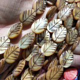 20pcs Leaf Shape Carved Shell Beads 15x20mm Mother of Pearl Women Bracelets