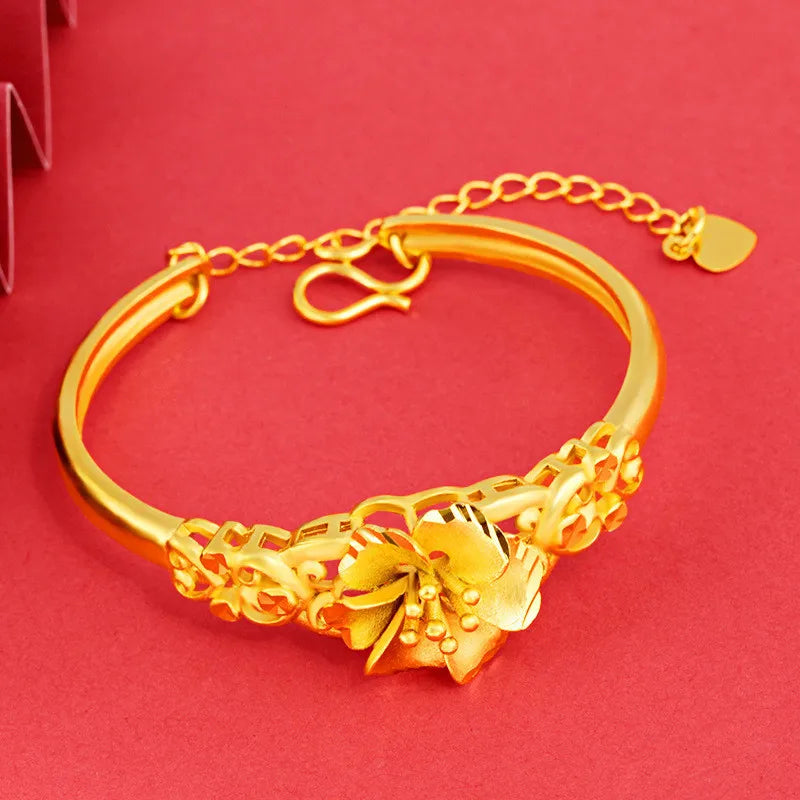 Retro 24K Gold-Plated Three-Flower Bracelet, Open Style