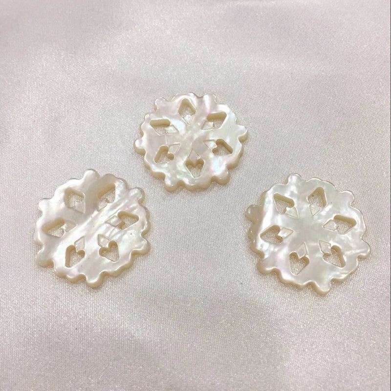 25MM 4Pcs Snowflake Pearl Shell Jewelry Pendants Charms