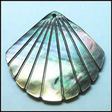 Seawater Shell Pendant, Saltwater Bead, Lips Carving, Necklace Pendant 45x45mm