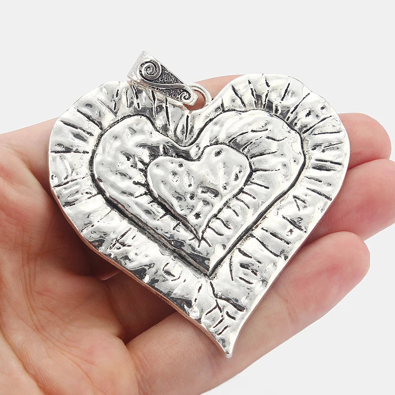 2PCS Tibetan Silver Three Heart Shape Charms Pendants for Jewelry Findings