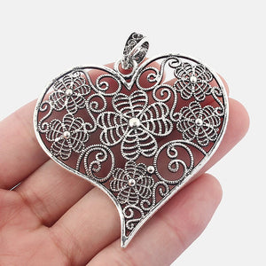 2PCS Tibetan Silver Filigree Flower Heart Charms Pendants DIY Jewelry Findings