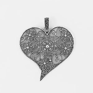 2PCS Tibetan Silver Filigree Flower Heart Charms Pendants DIY Jewelry Findings