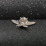 Retro Bee Metal Alloy Pin Clasp Brooch for Men Antique Silver 27mm X 20mm
