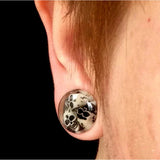 2pcs Glow-In-The-Dark Skull Ear Plugs 3D Acrylic Ear Expanders