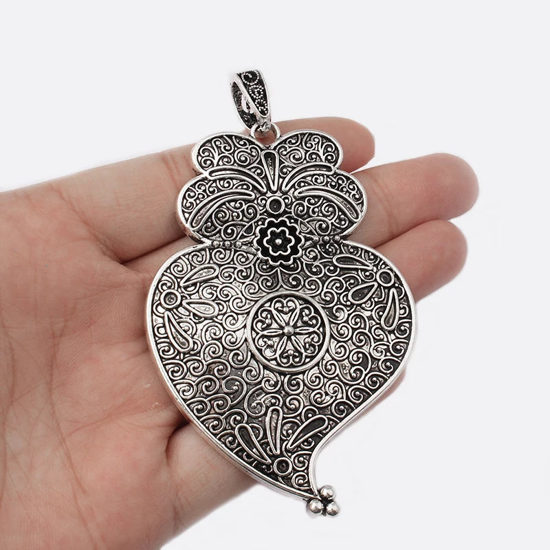 2pcs Tibetan Silver Viana Heart Charms Pendants DIY Jewelry Making