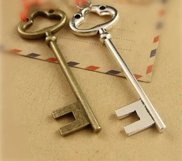 30 PCS Vintage Metal Alloy Key Pendant Charms for Jewelry Making