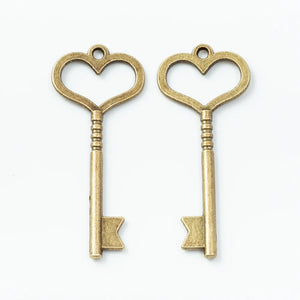30 Retro Metal Zinc Alloy Key Pendant for DIY Jewelry Necklace Making