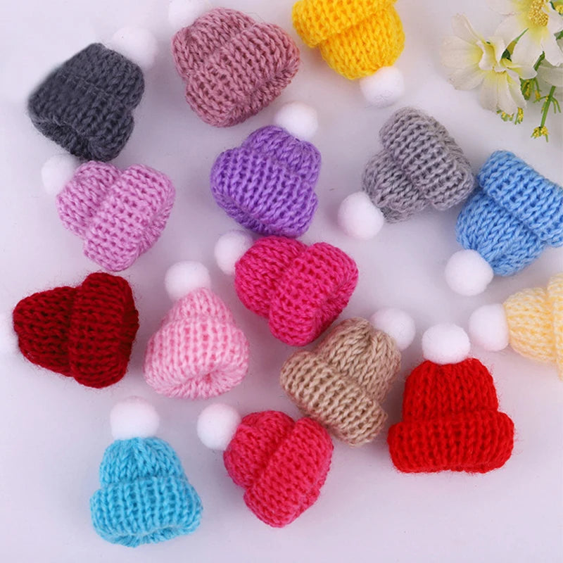 30pcs Mini Christmas Knit Hats Xmas Tree Ornaments for DIY Crafts Toy