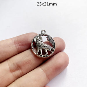 30pcs Wolf Feather Charms Tibetan Silver Pendant Necklace Findings