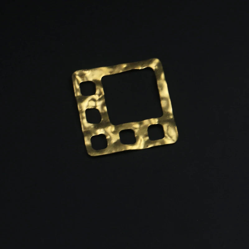 31.5mm Hollow Embossed Square Pendant Brass Jewelry Accessories