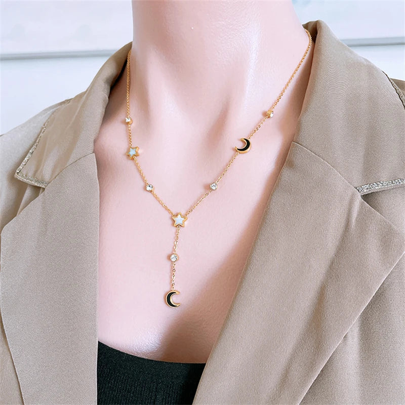 Butterfly Charm Choker Necklace - Natural Shells Zircon Pendant