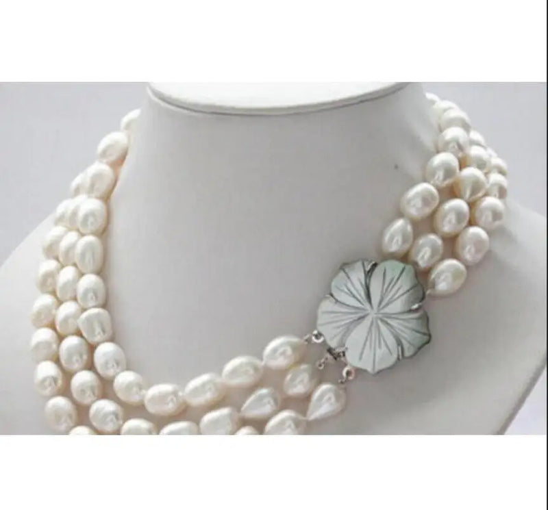 Elegant Rice Freshwater Cultured Pearl Necklace