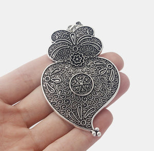 4PCS Antique Large Abstract Carved Flower Owl Heart Shape Charms Pendants