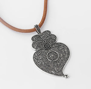 4PCS Antique Large Abstract Carved Flower Owl Heart Shape Charms Pendants