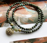 Green Stone Beads & Shell Pendant Bracelet for Women