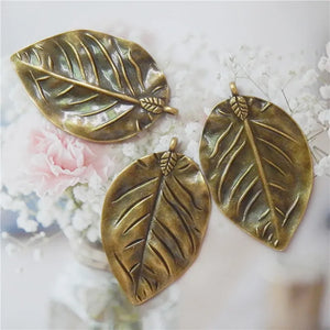 4pcs Antique Bronze Tree Leaf Necklace Pendant Charms Vintage Jewelry Findings