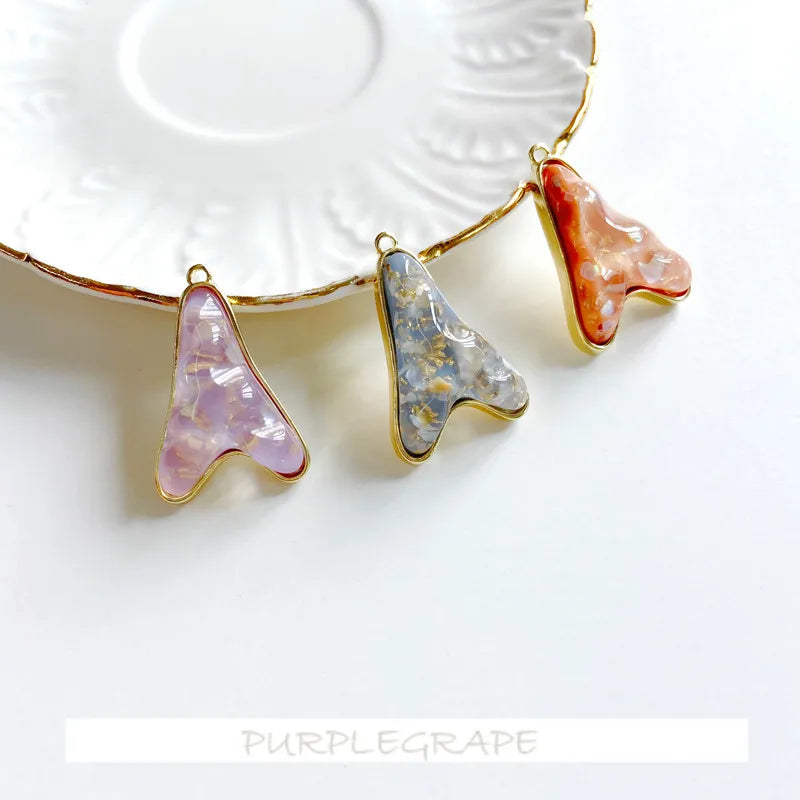 4pcs Resin Broken Shellfish Tail Pendant Jewelry DIY Accessories