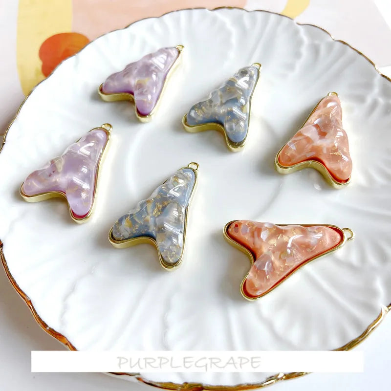 4pcs Resin Broken Shellfish Tail Pendant Jewelry DIY Accessories