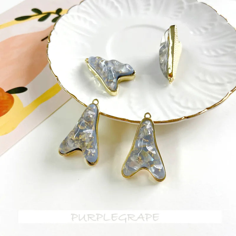 4pcs Resin Broken Shellfish Tail Pendant Jewelry DIY Accessories