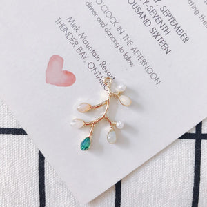 4pcs Alloy Leaves k earrings pendant Jewelry Accessorie Supplies