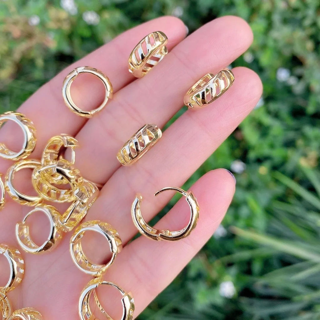5 Pairs Twisted Small Hoop Earrings for Women Minimalist Circle Huggie Jewelry