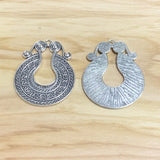 5 Tibetan Silver Round Charms Pendants for DIY Jewelry Making