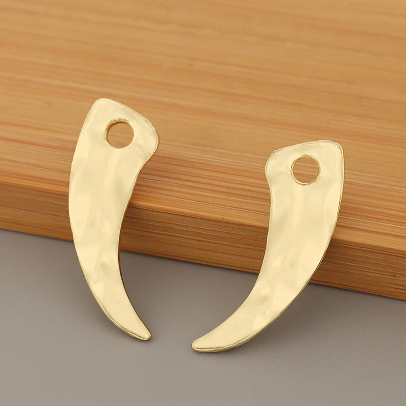 50Pcs Hammered Tooth Horn Charms Pendants for Jewelry Making