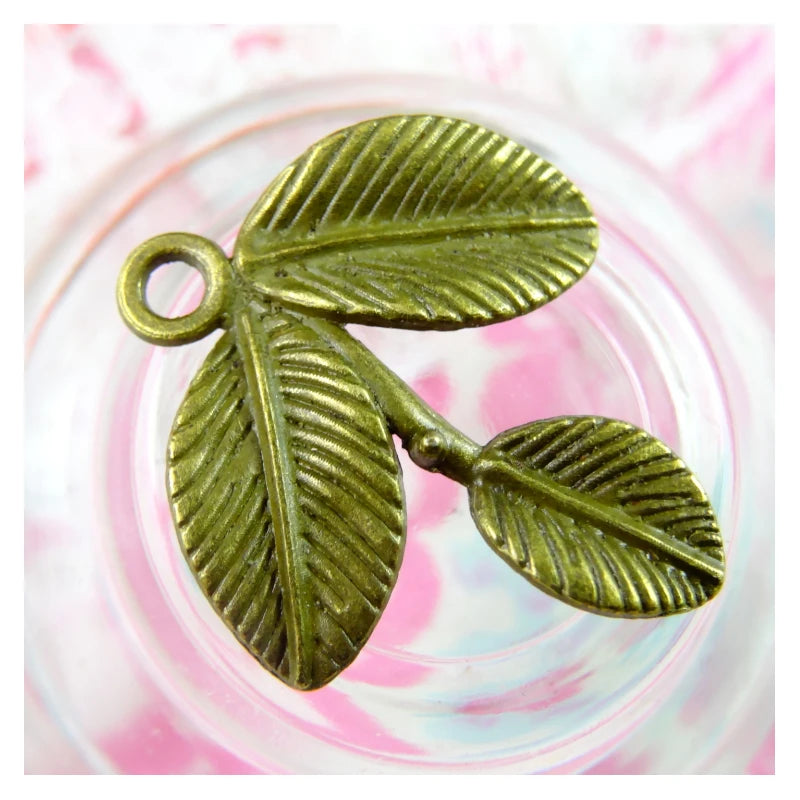 50pcs Antique Silver/Bronze Tree Leaf Charms DIY Jewelry Accessories