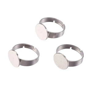 50pcs Size 7 Adjustable Stainless Steel Rings with Flat Round Tray