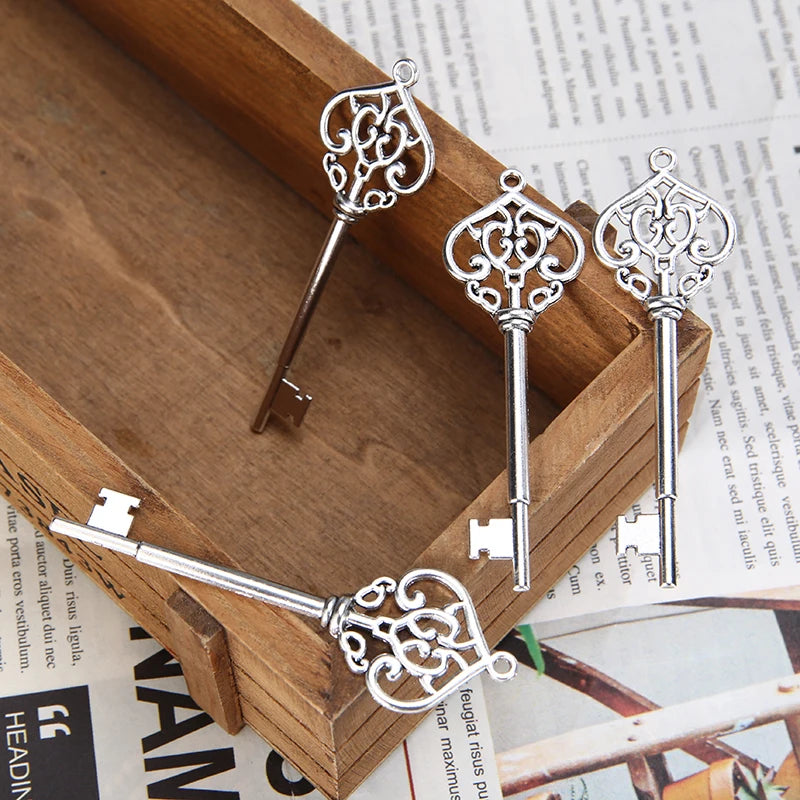 50pcs Santa Keys Skeleton Vintage Key Charms DIY Bracelet Necklace