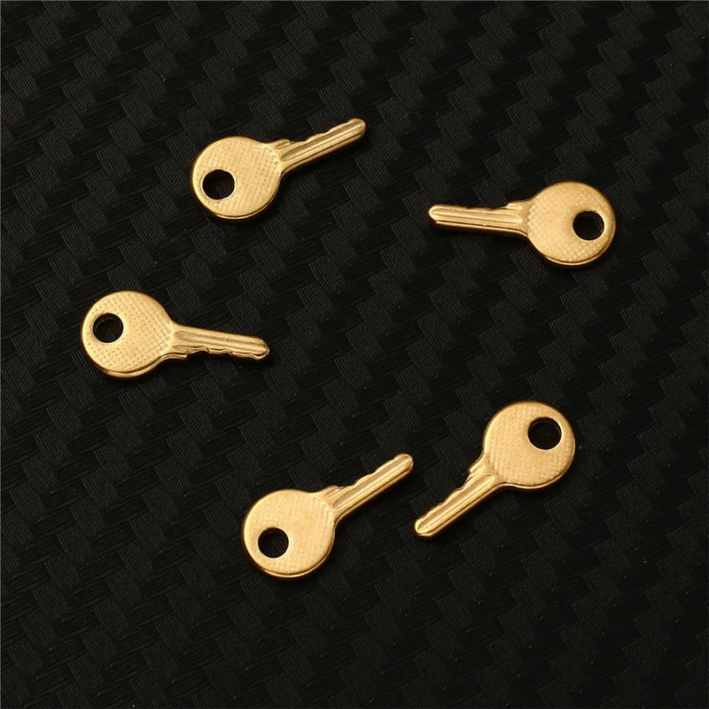 5Pcs Stainless Steel Key Charm Pendant Jewelry DIY Accessories