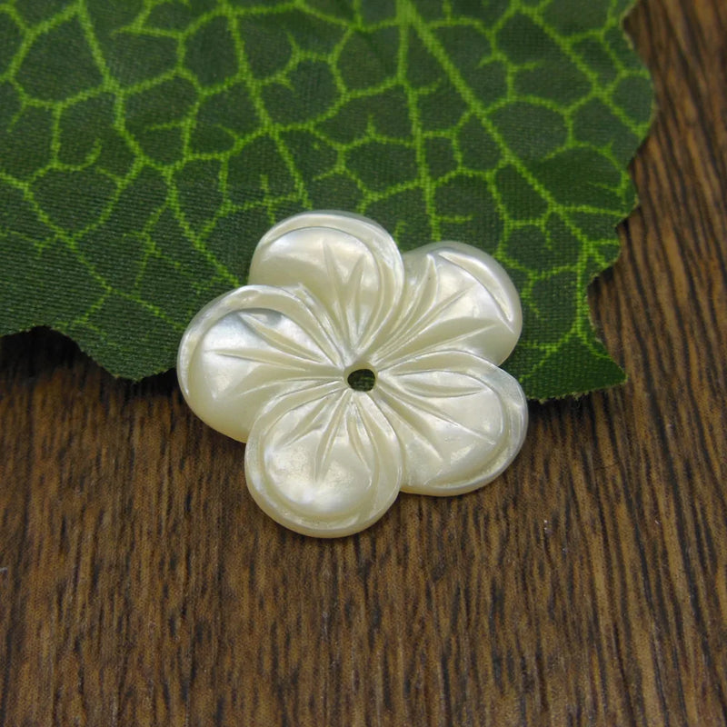 5pc 20mm Carved Mother Of Pearl Flower Plum Blossom Loose Beads