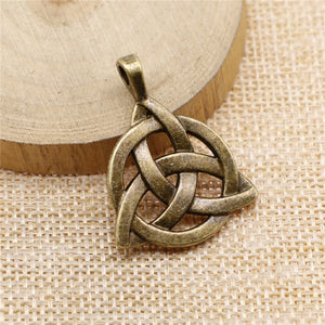 5pcs Antique Bronze Triquetra Symbol Charms Pendant Jewelry