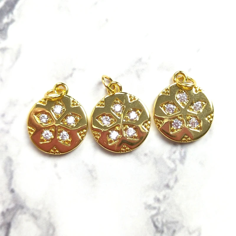 Star Pattern Round Pendant Jewelry with High Micro Pave CZ for Women