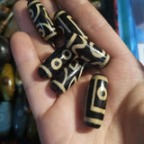 5pcs/lot Ivory Yellow Horseshoe Pattern Tibetan Agate Dzi 2/3/4 Eyes