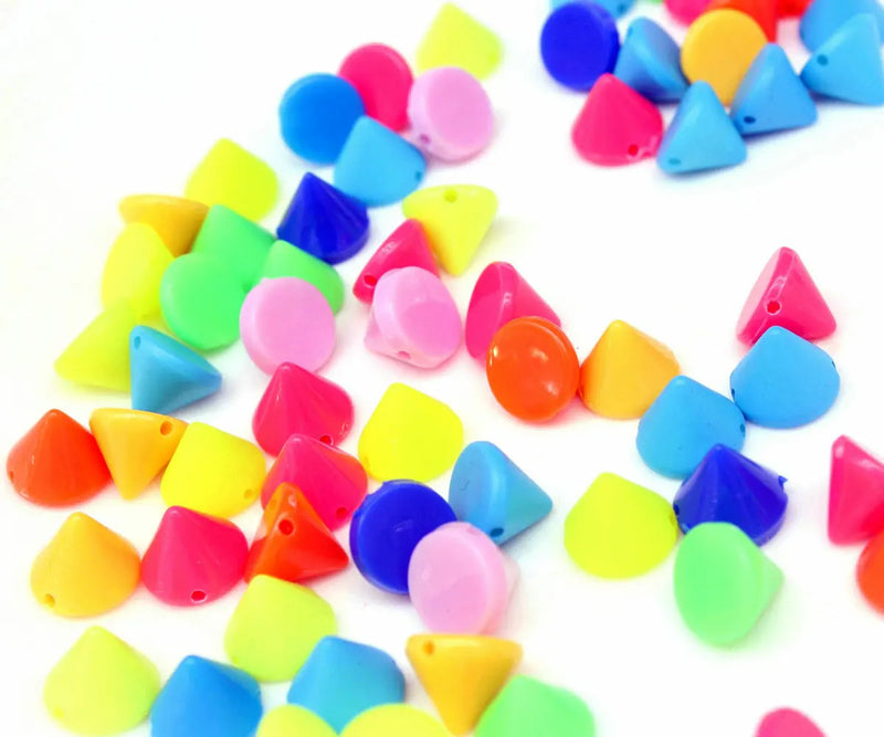 600pcs 10mm Acrylic Studs Single Row Spikes with Straight Holes