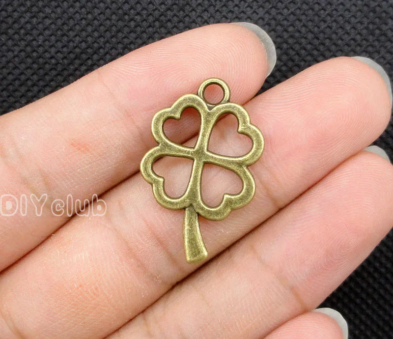 60pcs Antique Bronze Clover Charms Pendant 28x18mm