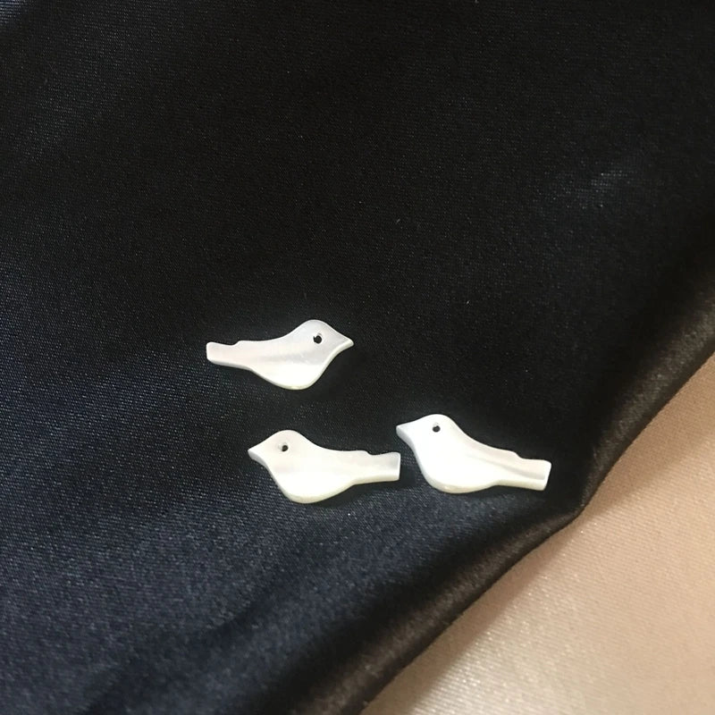 Natural Pearl Shell 15MM Double-Faces Birds Animal Beads